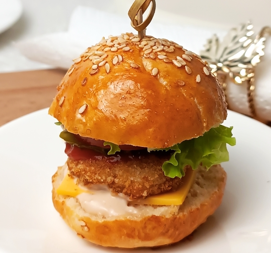 Мини-бургеры с куриной котлеткой 